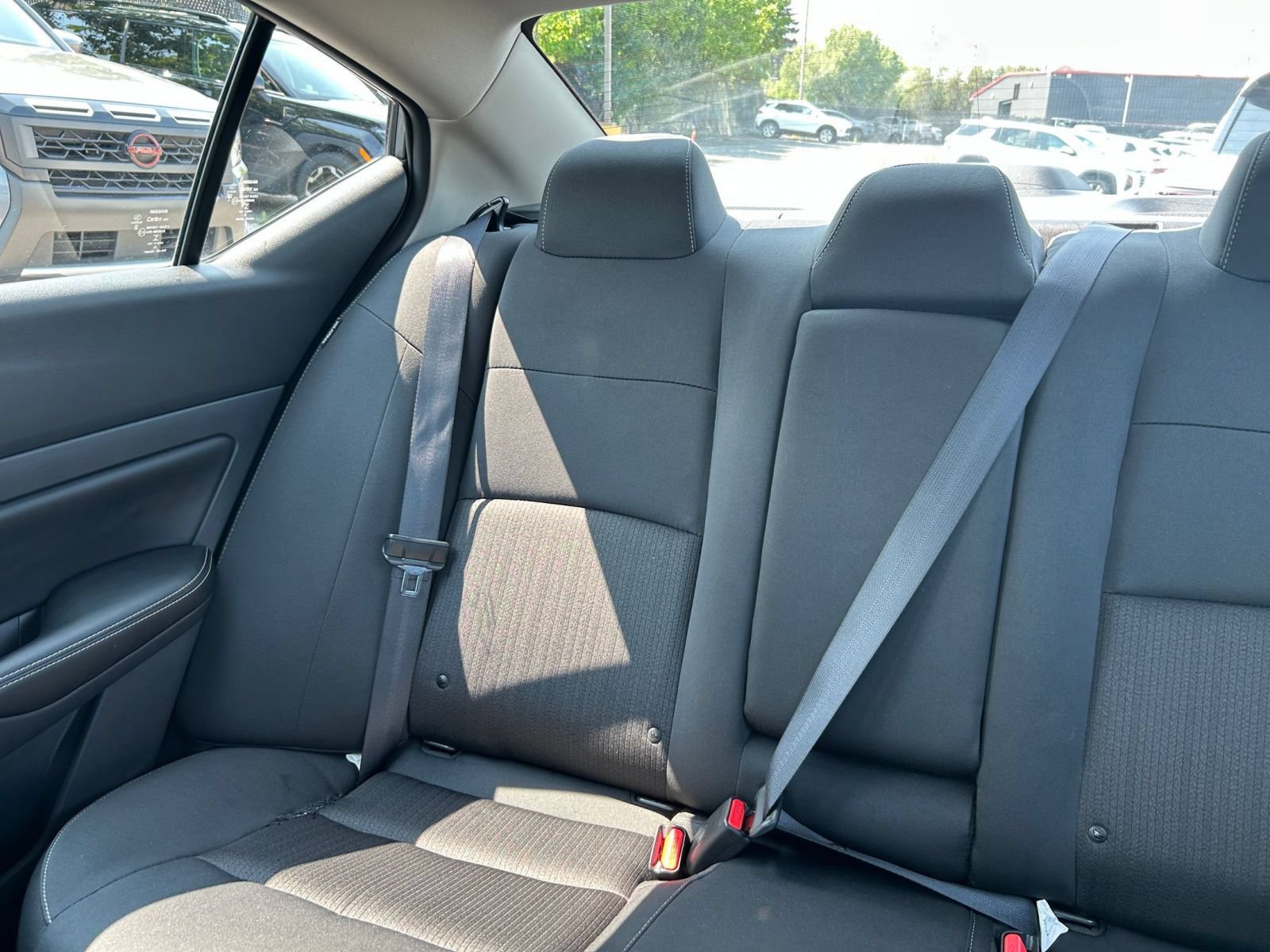 Used 2025 Nissan Altima 2.5 SV FWD image 34