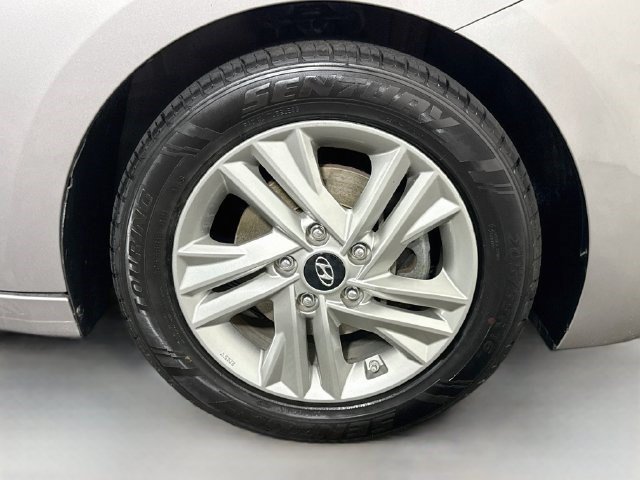 Used 2020 Hyundai Elantra Value Edition FWD image 31