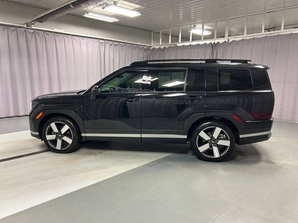 Used 2024 Hyundai Santa Fe Limited image 4