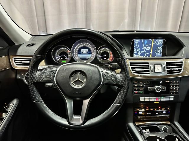 Used 2014 Mercedes-Benz E 250 BlueTEC 4MATIC Sedan image 12