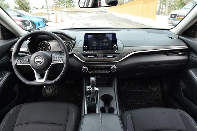 Certified 2025 Nissan Altima 2.5 SV image 8