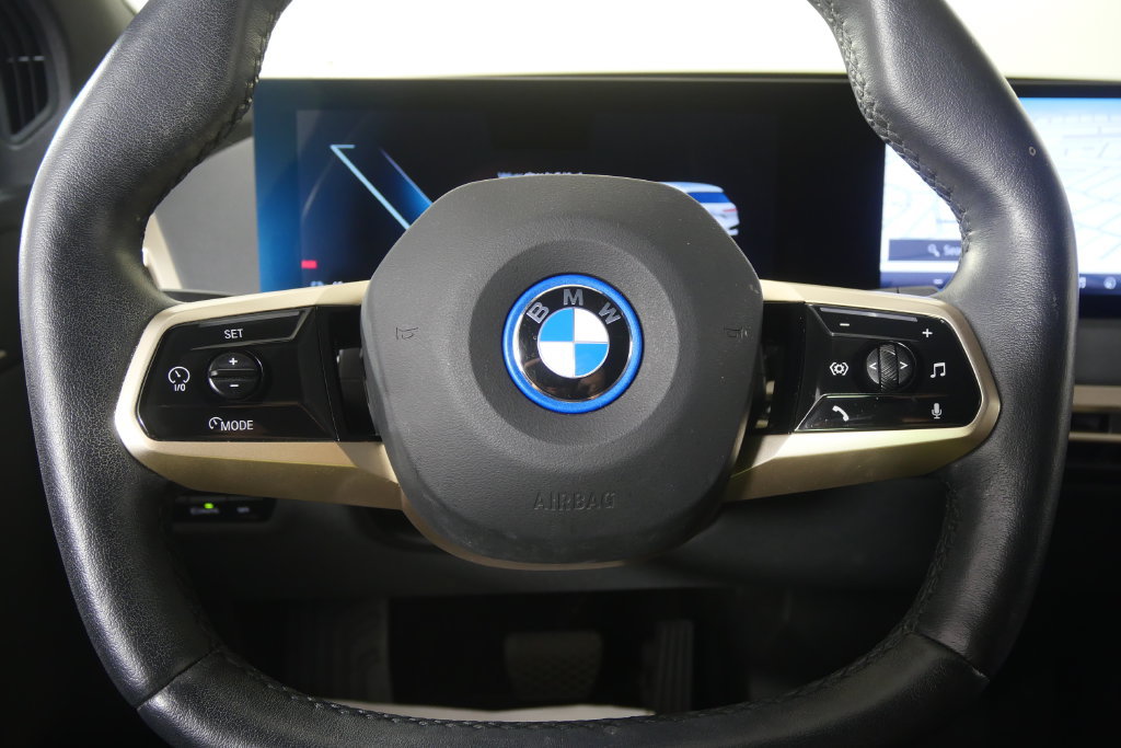 Certified 2024 BMW iX xDrive50 w/ Premium Package AWD/4WD image 19