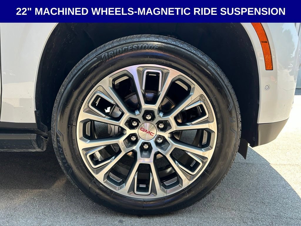 Used 2026 GMC Yukon XL Denali w/ Sun & Power Step Package AWD/4WD image 11