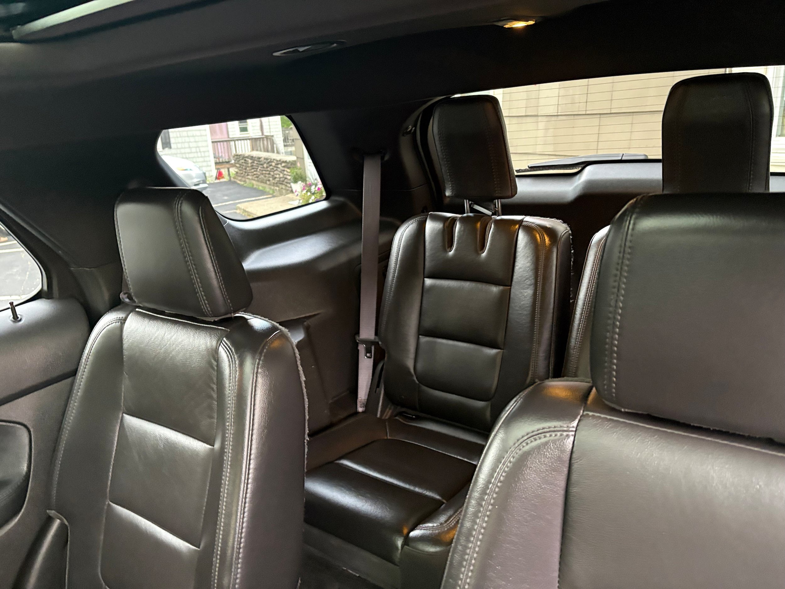 Used 2014 Ford Explorer XLT w/ Equipment Group 202A AWD/4WD image 14