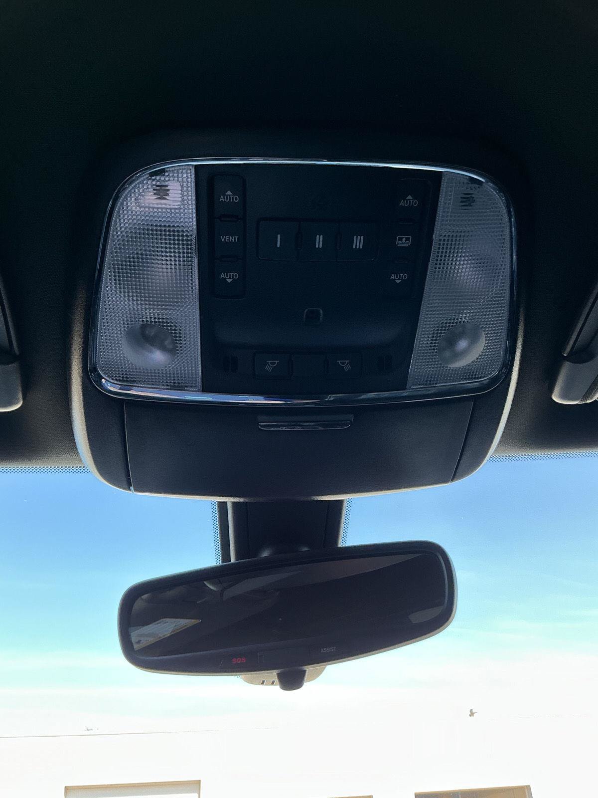 Used 2023 Chrysler 300 S RWD image 14