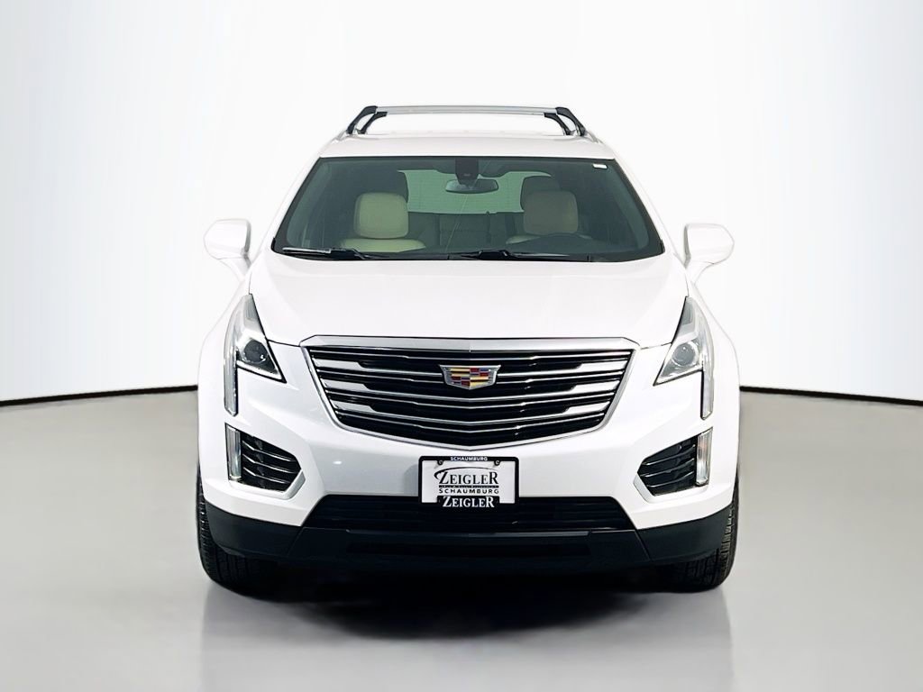 Used 2017 Cadillac XT5 FWD image 2