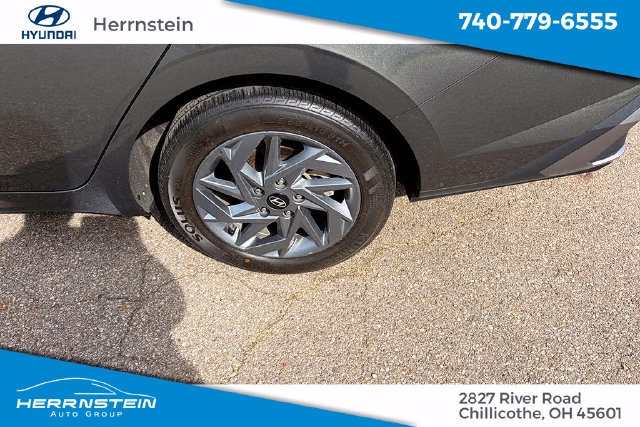 Used 2024 Hyundai Elantra SEL FWD image 17