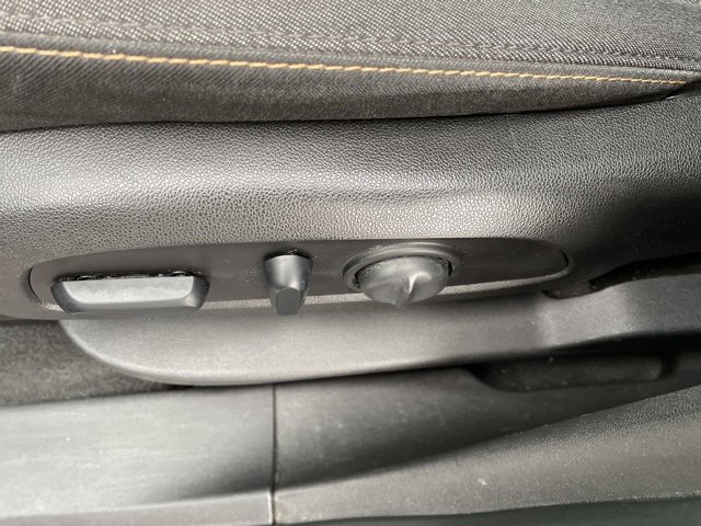 Used 2019 Chevrolet Equinox LT image 23