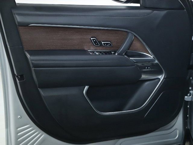 Used 2023 Land Rover Range Rover SE image 31