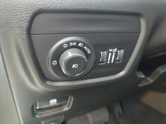 New 2026 Jeep Grand Cherokee Limited w/ Limited Altitude Package RWD image 16