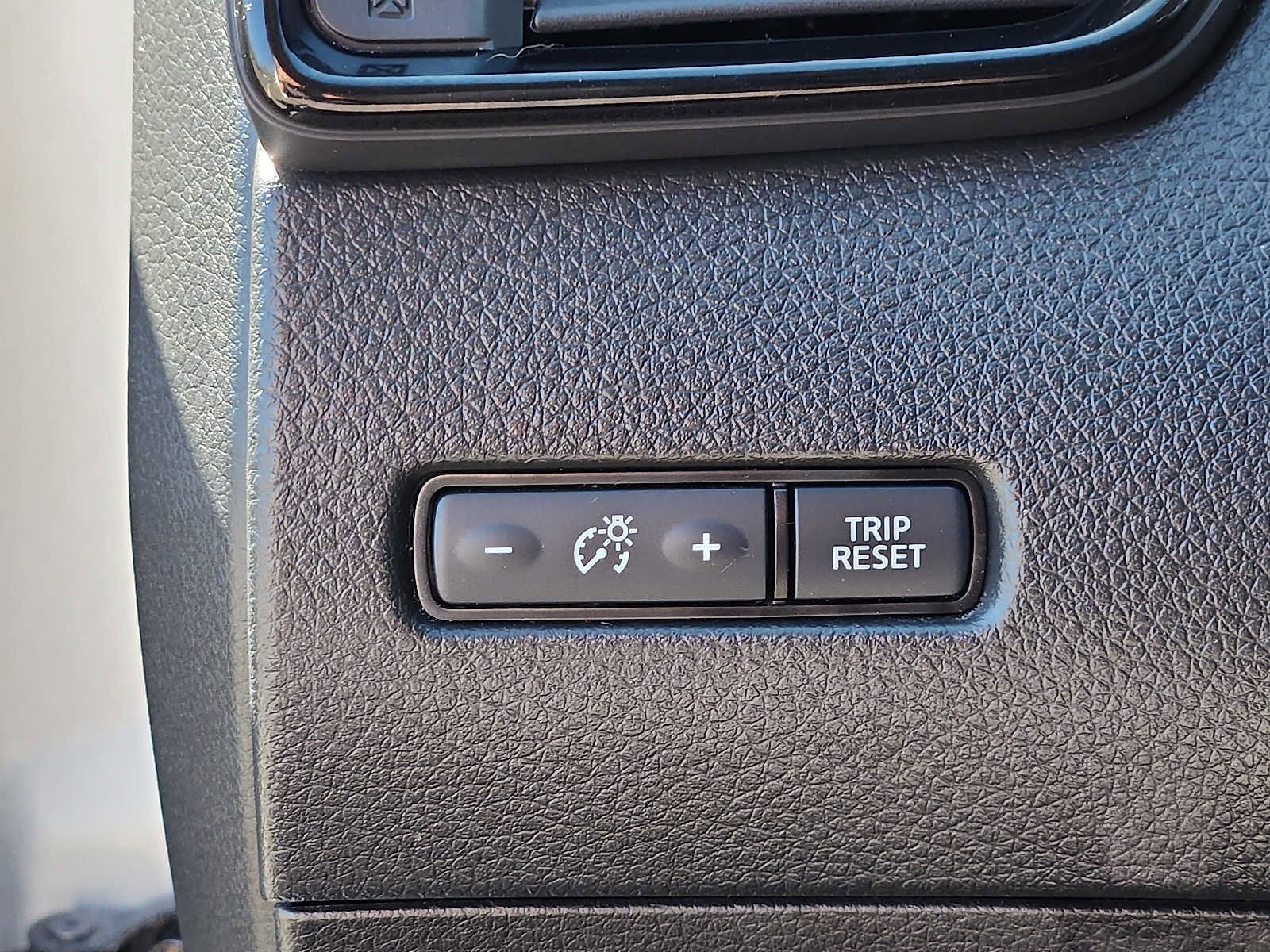 Used 2020 Nissan Rogue Sport S AWD/4WD image 24