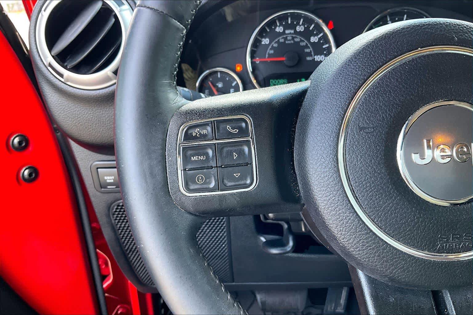 Used 2014 Jeep Wrangler Rubicon w/ Power Convenience Group AWD/4WD image 23