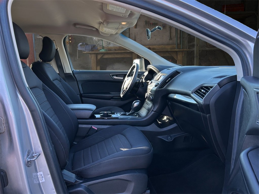 Used 2016 Ford Edge SE image 15