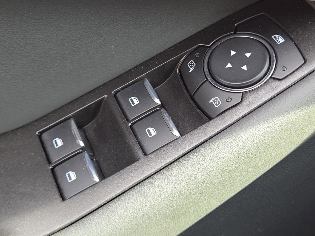 Used 2025 Ford Explorer Active RWD image 26