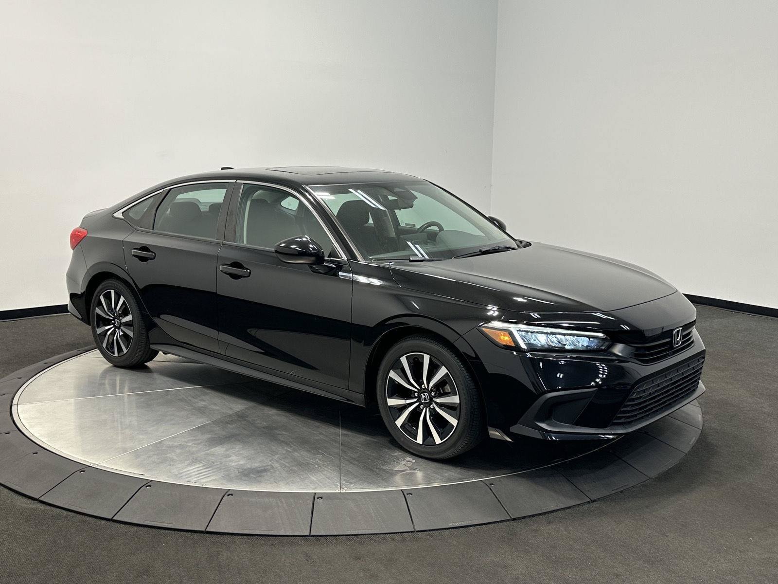 Certified 2022 Honda Civic EX image 2