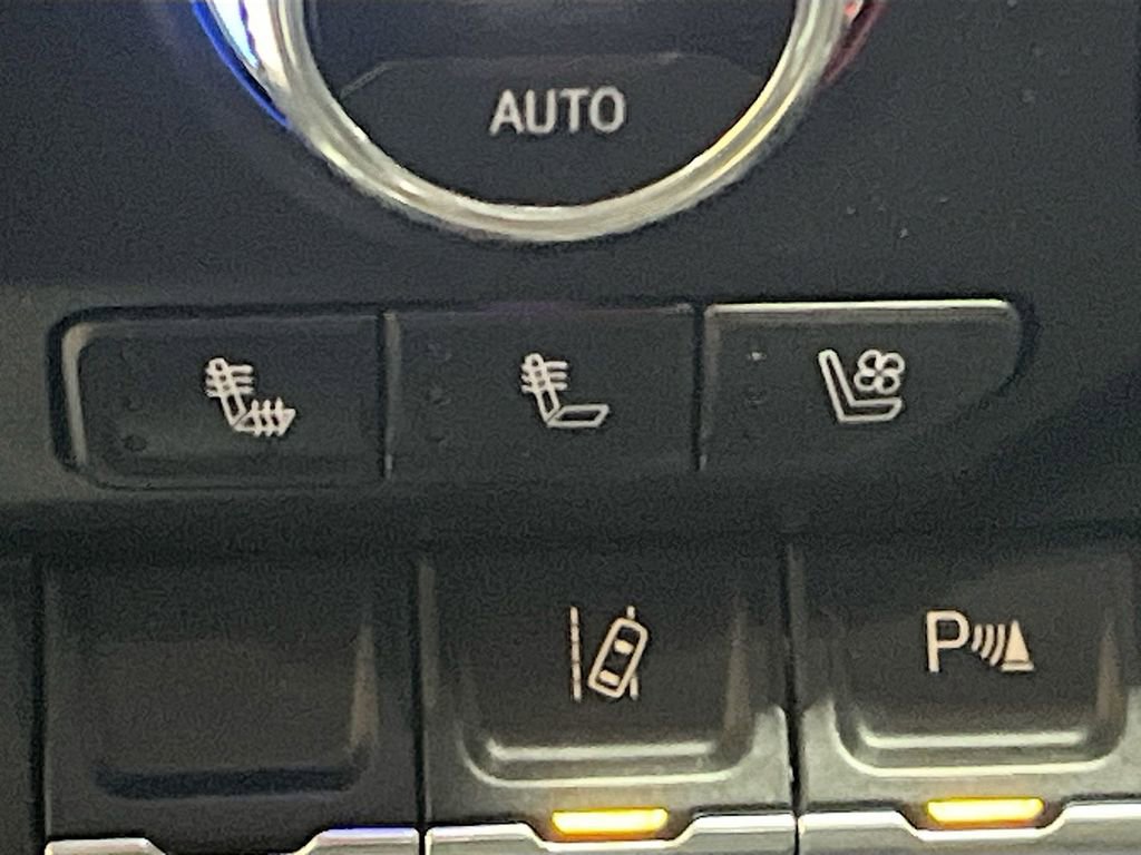 Used 2020 GMC Sierra 2500 SLT AWD/4WD image 21