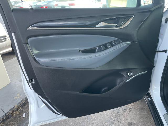 Used 2018 Buick Enclave Essence w/ Trailering Package FWD image 9