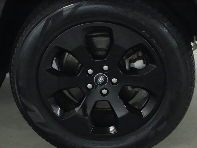 Used 2023 Land Rover Defender 110 SE image 42