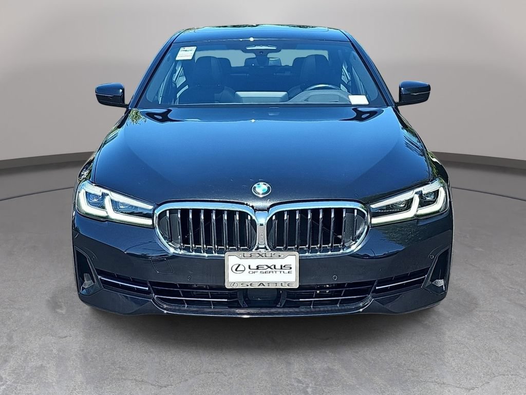Used 2022 BMW 530i xDrive w/ Premium Enhanced Package AWD/4WD image 3