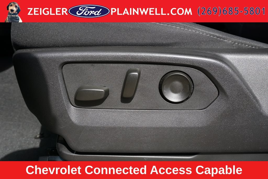 Used 2024 Chevrolet Silverado 1500 LT AWD/4WD image 16