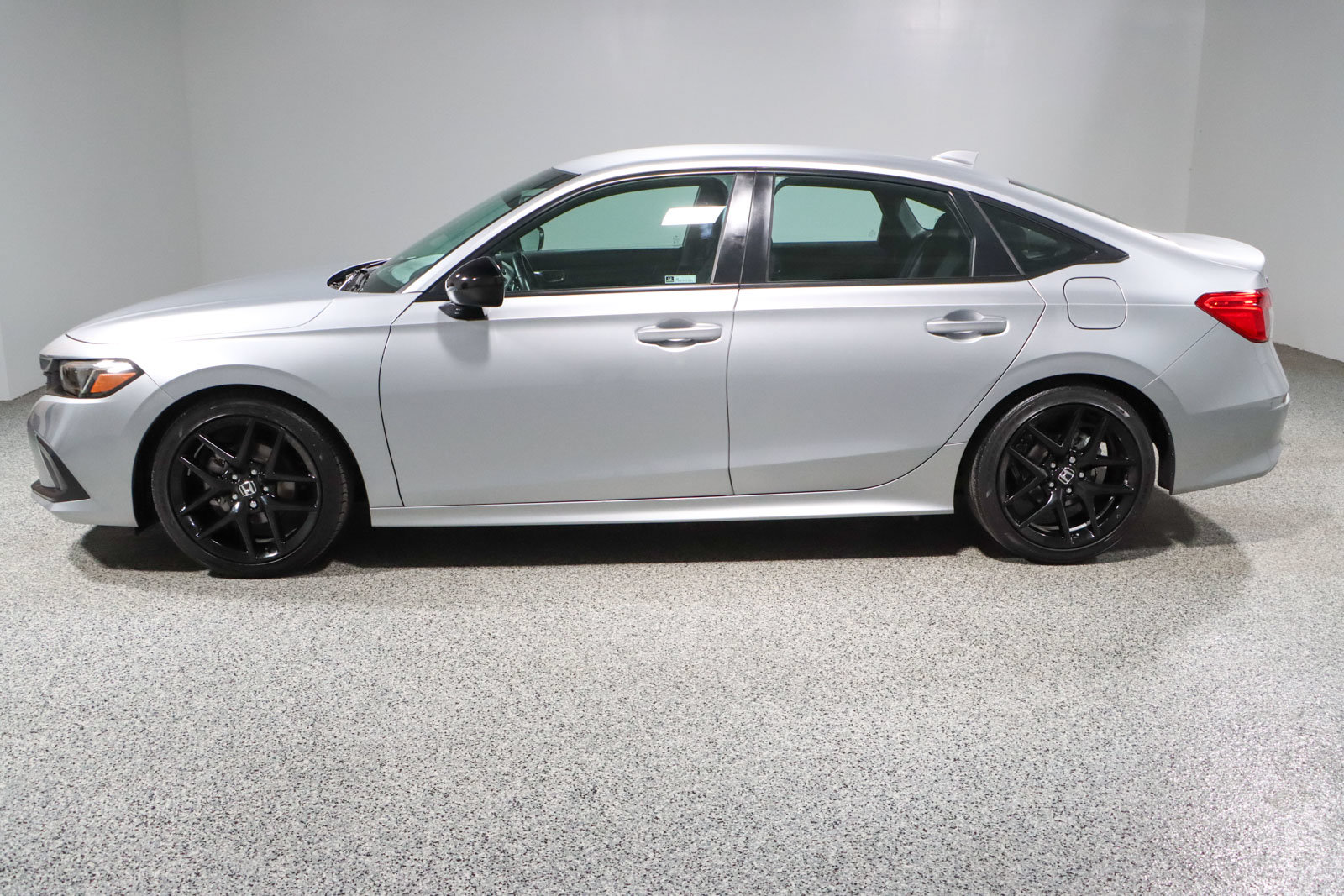 Used 2023 Honda Civic Sport image 10