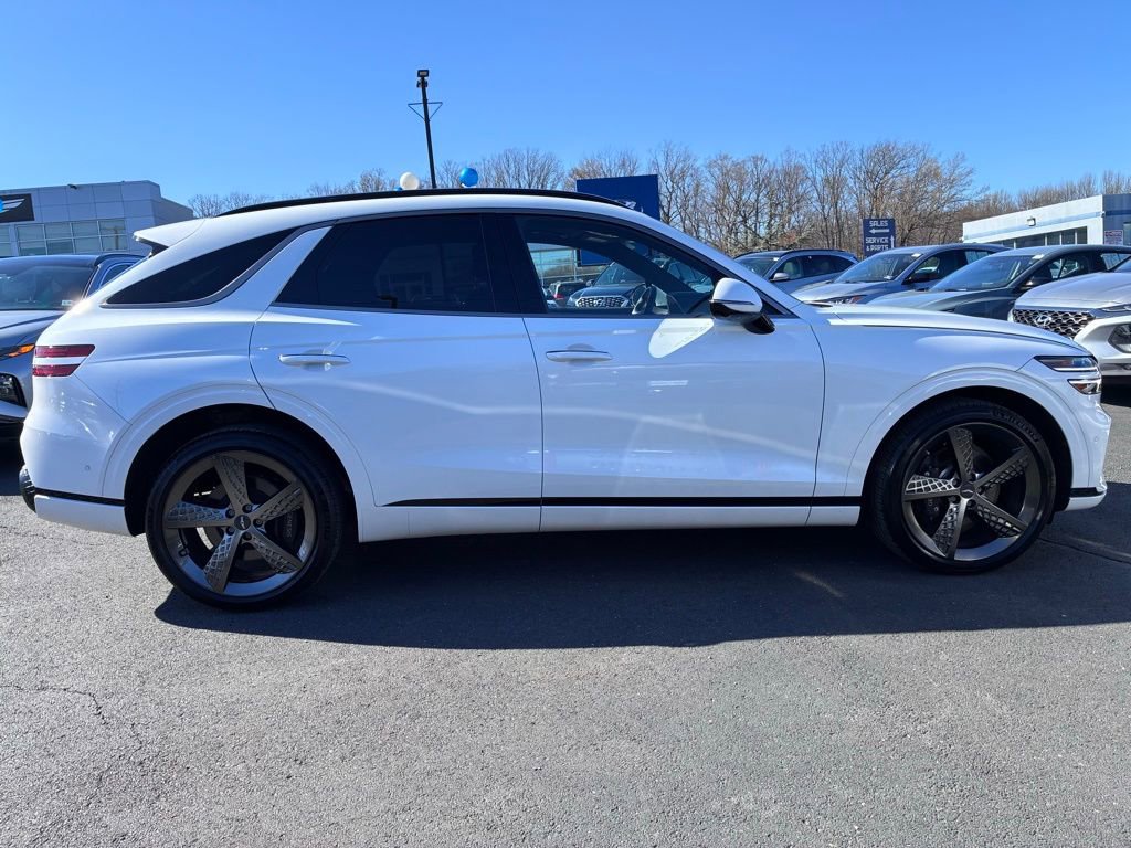 Used 2025 Genesis GV70 3.5T Sport w/ Sport Advanced Package image 8