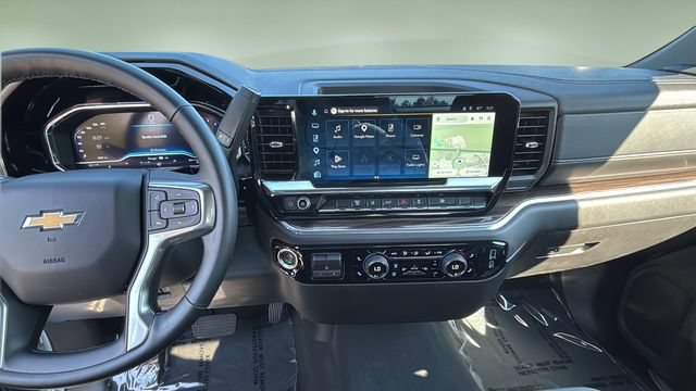 Used 2025 Chevrolet Silverado 2500 LT w/ Convenience Package RWD image 11