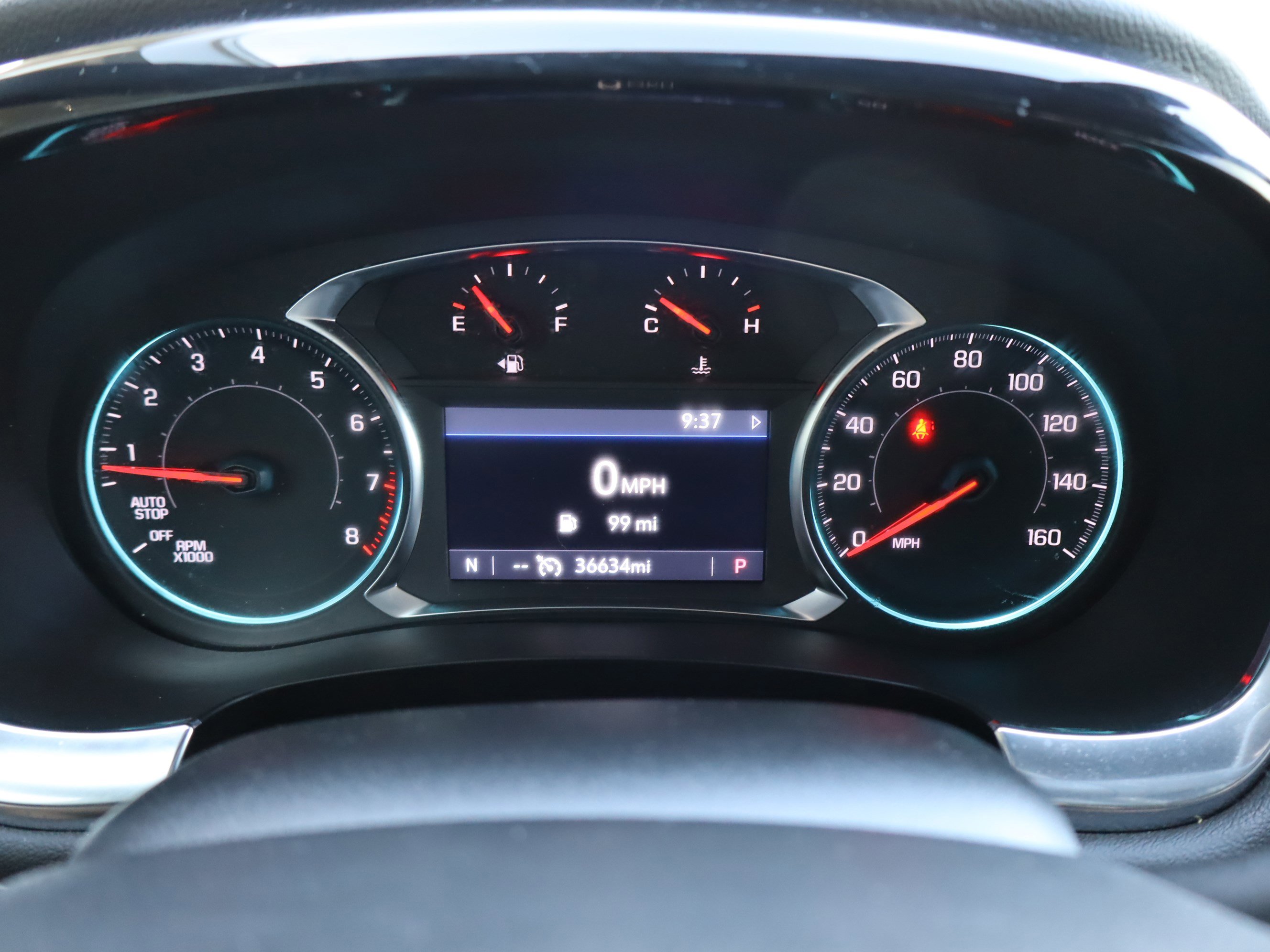 Used 2023 Chevrolet Traverse LT FWD image 23