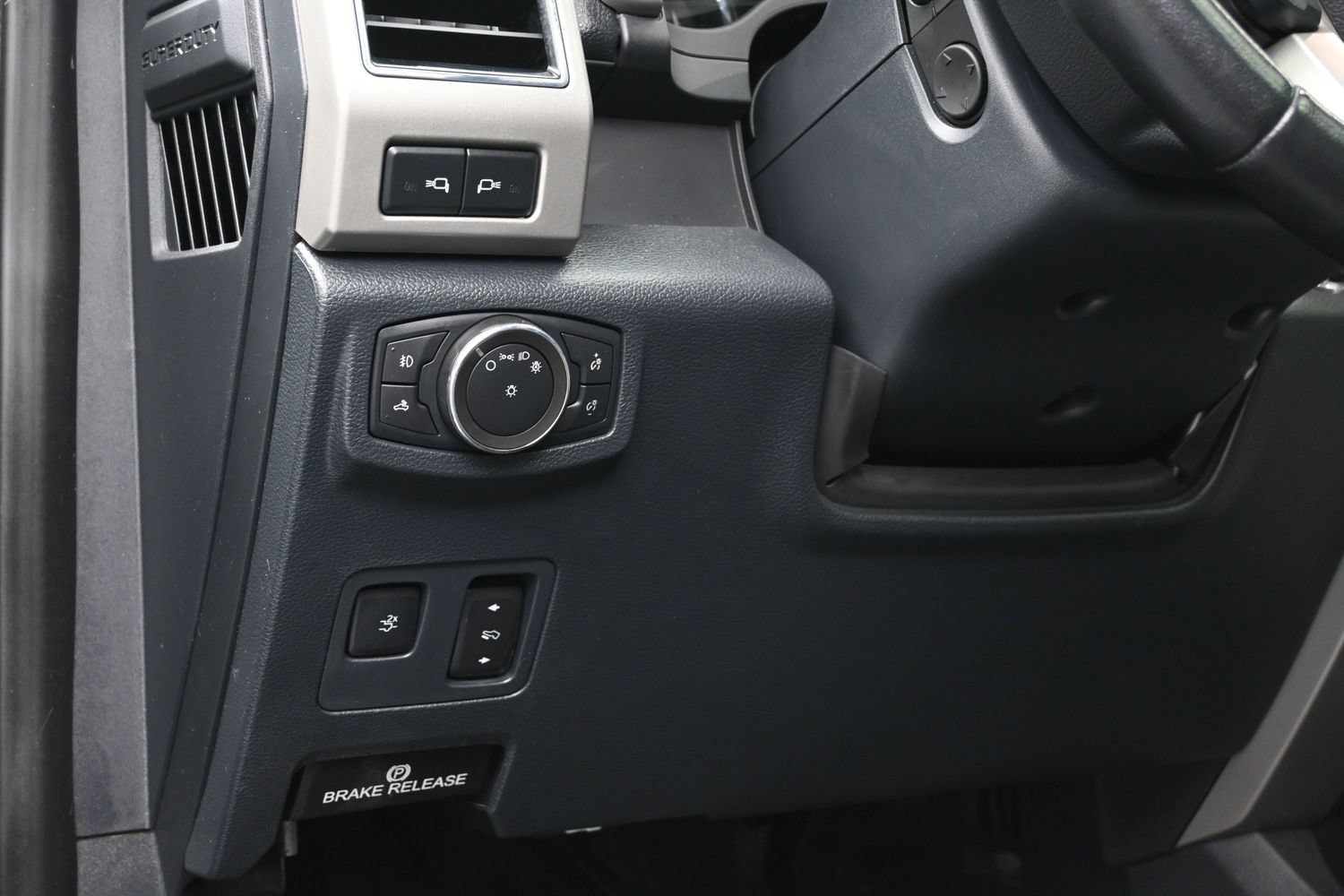 Used 2022 Ford F250 Lariat w/ Tremor Off-Road Package AWD/4WD image 23