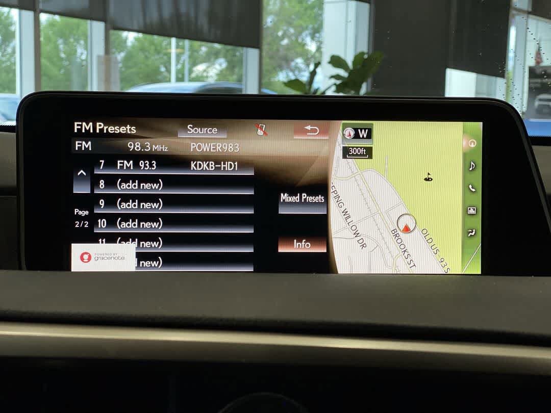 Used 2018 Lexus RX 350L Luxury w/ Accessory Package AWD/4WD image 17