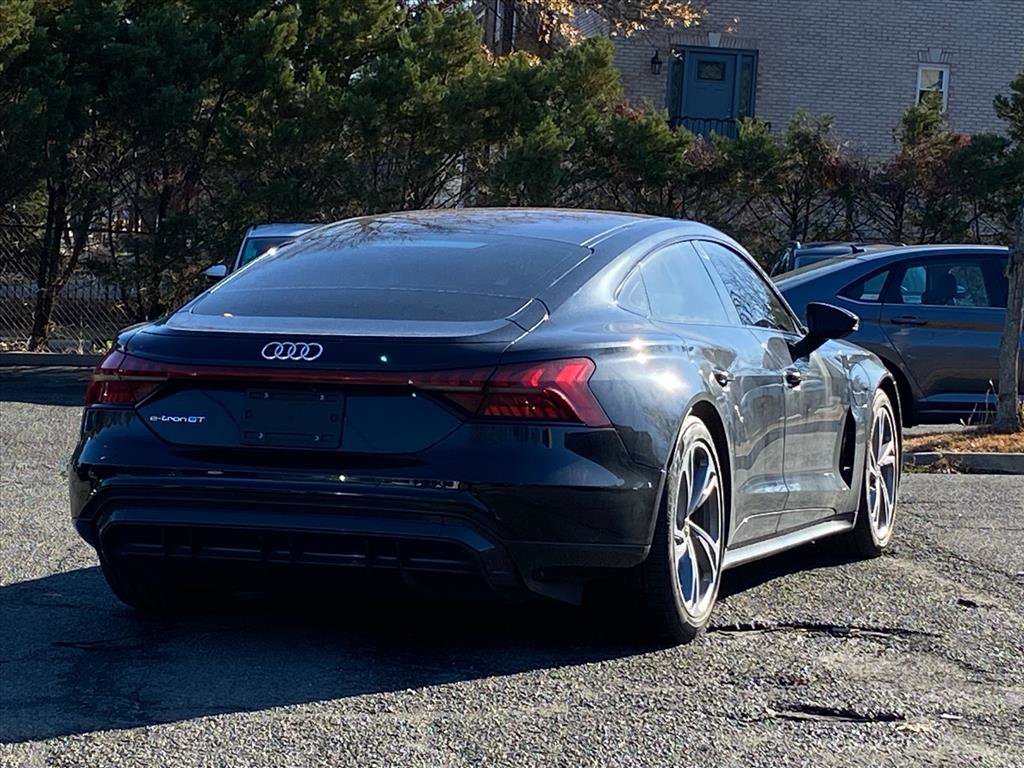 Used 2022 Audi e-tron GT Premium Plus image 2