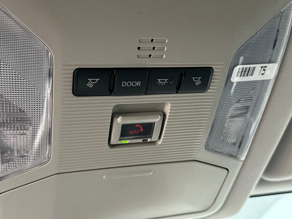 Certified 2024 Toyota RAV4 LE image 27