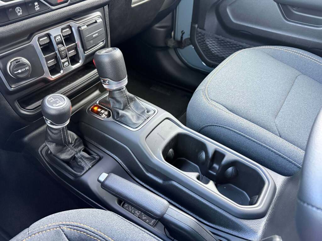 New 2025 Jeep Wrangler Sport S image 24