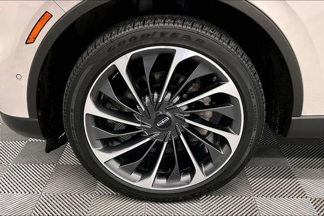 Used 2023 Lincoln Aviator Reserve w/ Equipment Group 201A AWD/4WD image 10