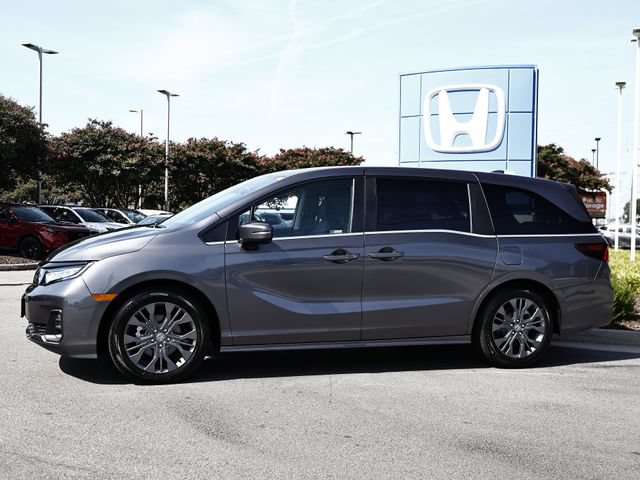 Used 2026 Honda Odyssey Touring image 4