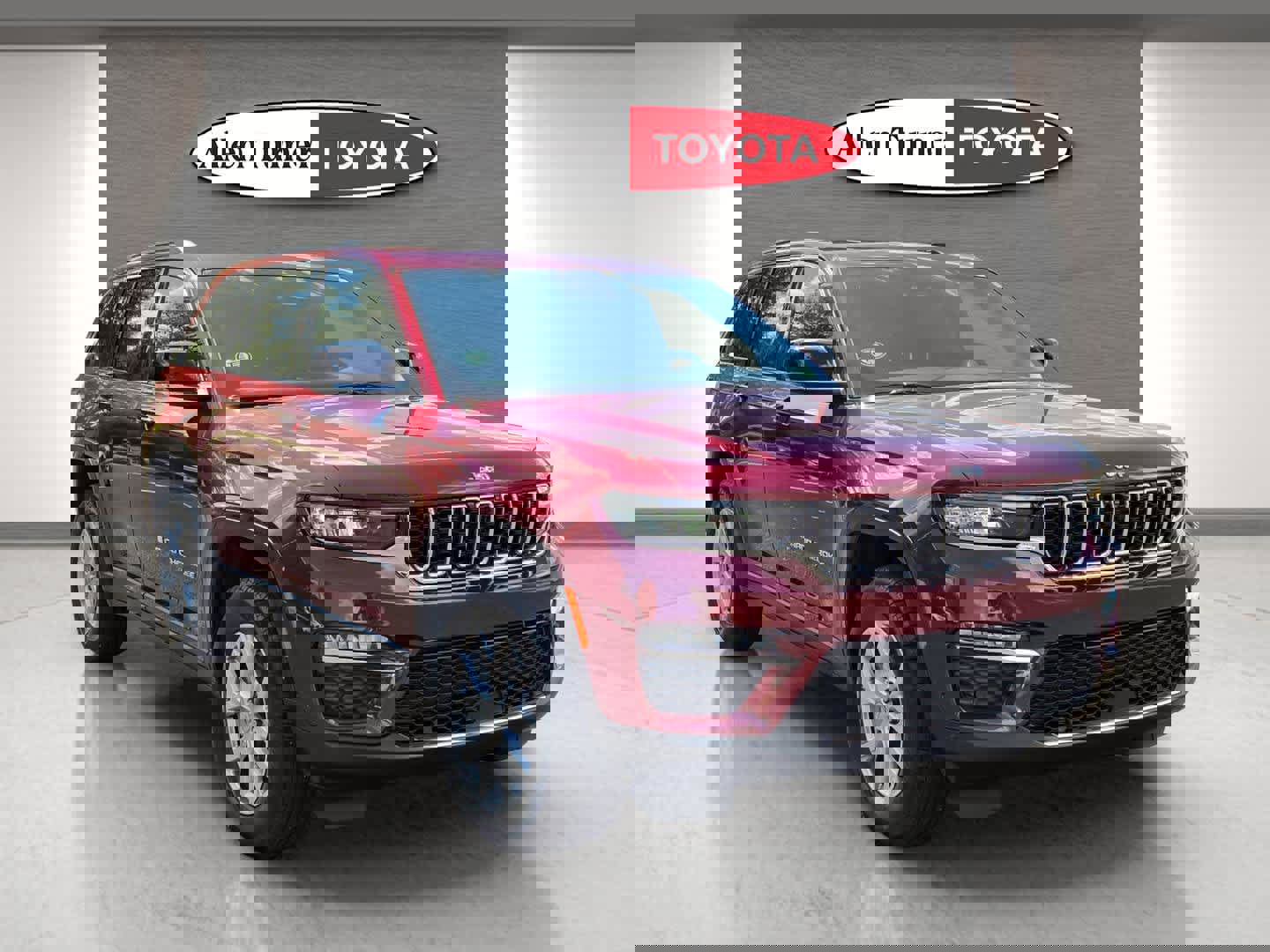 Used 2022 Jeep Grand Cherokee Limited w/ Luxury Tech Group II