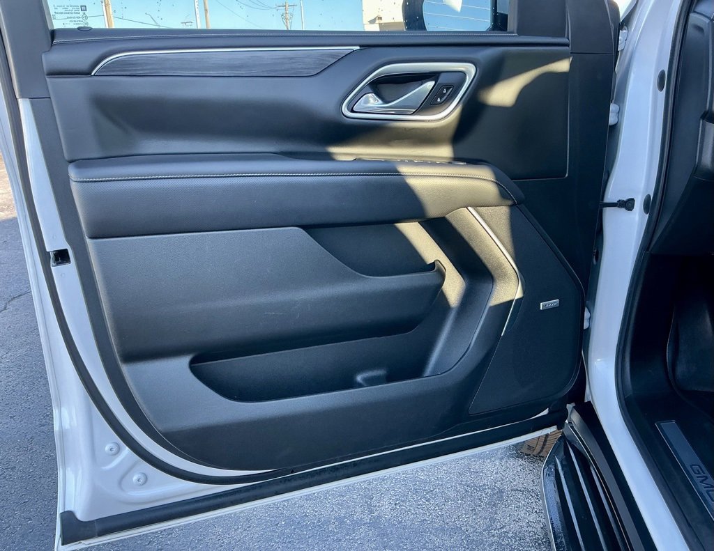 Used 2021 GMC Yukon XL SLT w/ SLT Luxury Plus Package image 44