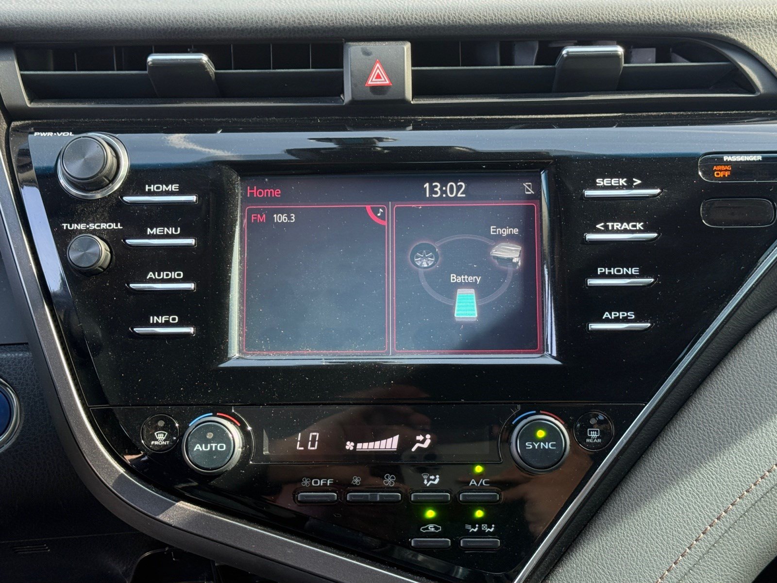 Used 2018 Toyota Camry LE FWD image 26