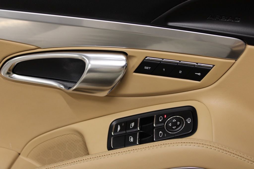 Used 2016 Porsche 911 Carrera S image 16