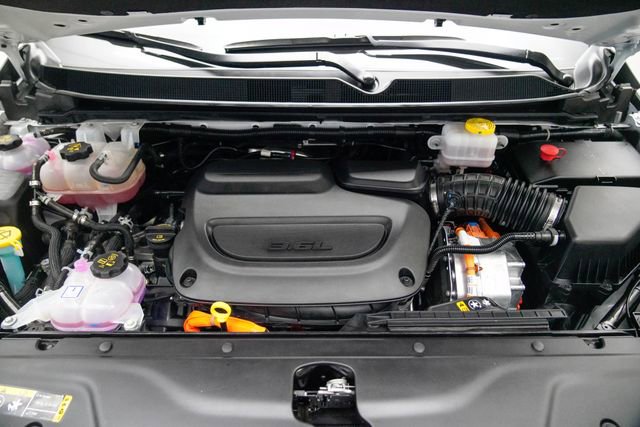 Used 2025 Chrysler Pacifica Pinnacle image 10