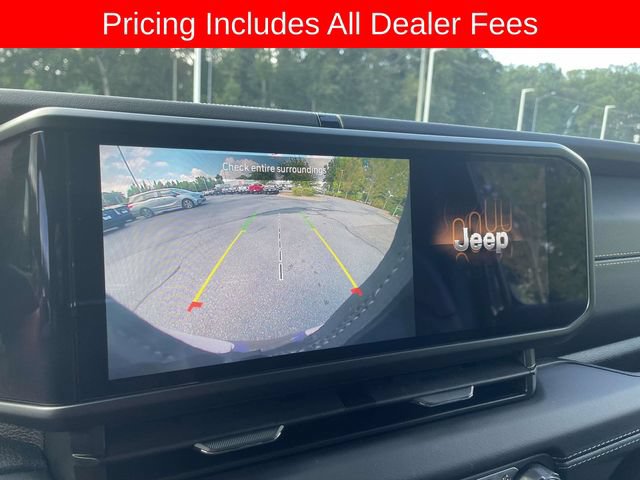 Used 2025 Jeep Wrangler Unlimited Sahara w/ Safety Group AWD/4WD image 35
