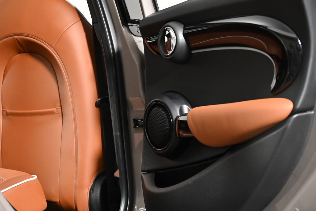 Used 2023 MINI Cooper S w/ Signature Upholstery Package image 36