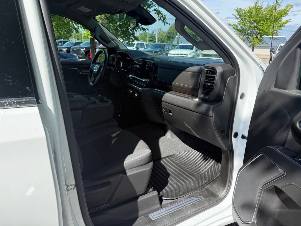 Used 2022 GMC Sierra 1500 Elevation AWD/4WD image 16
