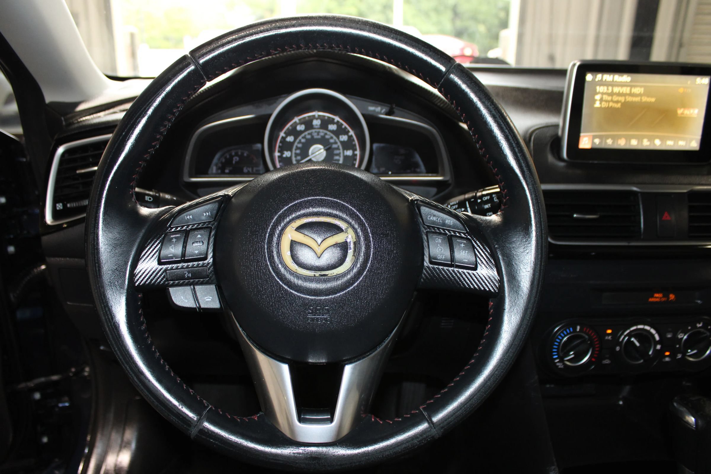 Used 2016 MAZDA MAZDA3 i Touring FWD image 10
