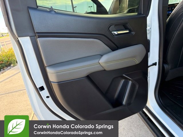 Used 2025 Chevrolet Colorado ZR2 w/ Technology Package AWD/4WD image 16