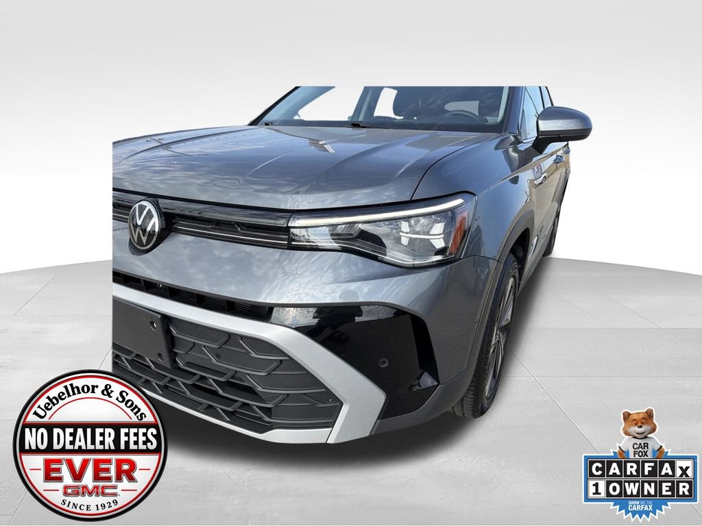 Used 2025 Volkswagen Taos SE AWD/4WD image 13