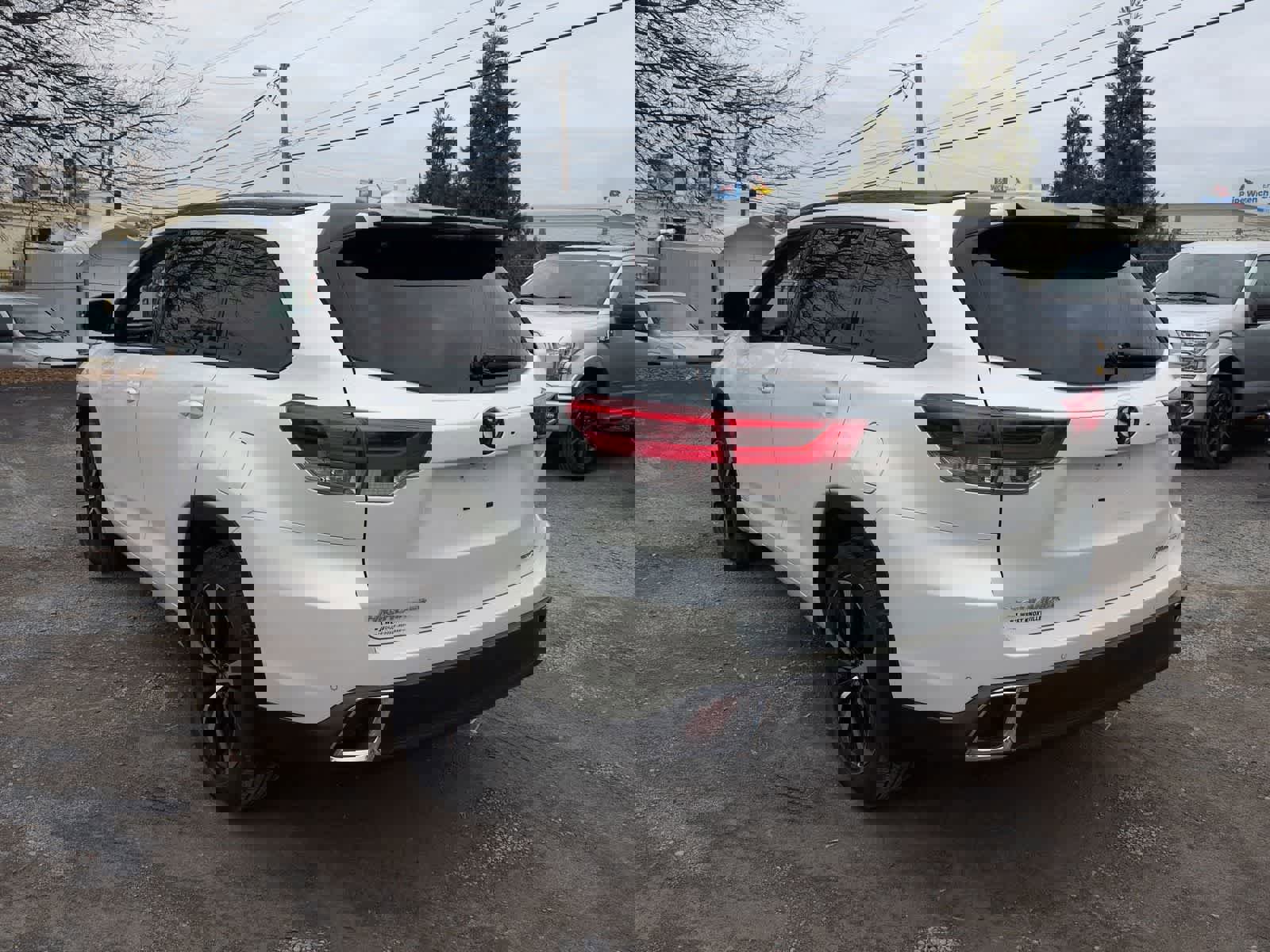 Used 2019 Toyota Highlander Limited image 6