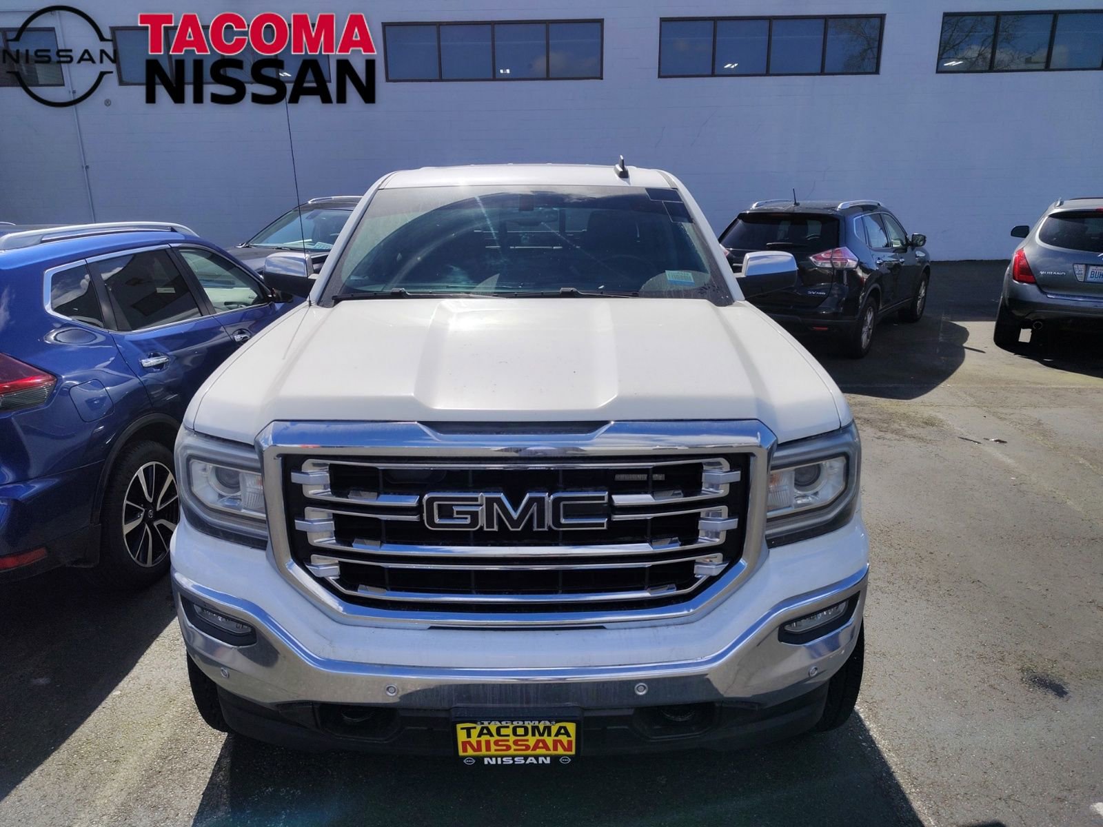 Used 2018 GMC Sierra 1500 SLT w/ SLT Premium Package image 2