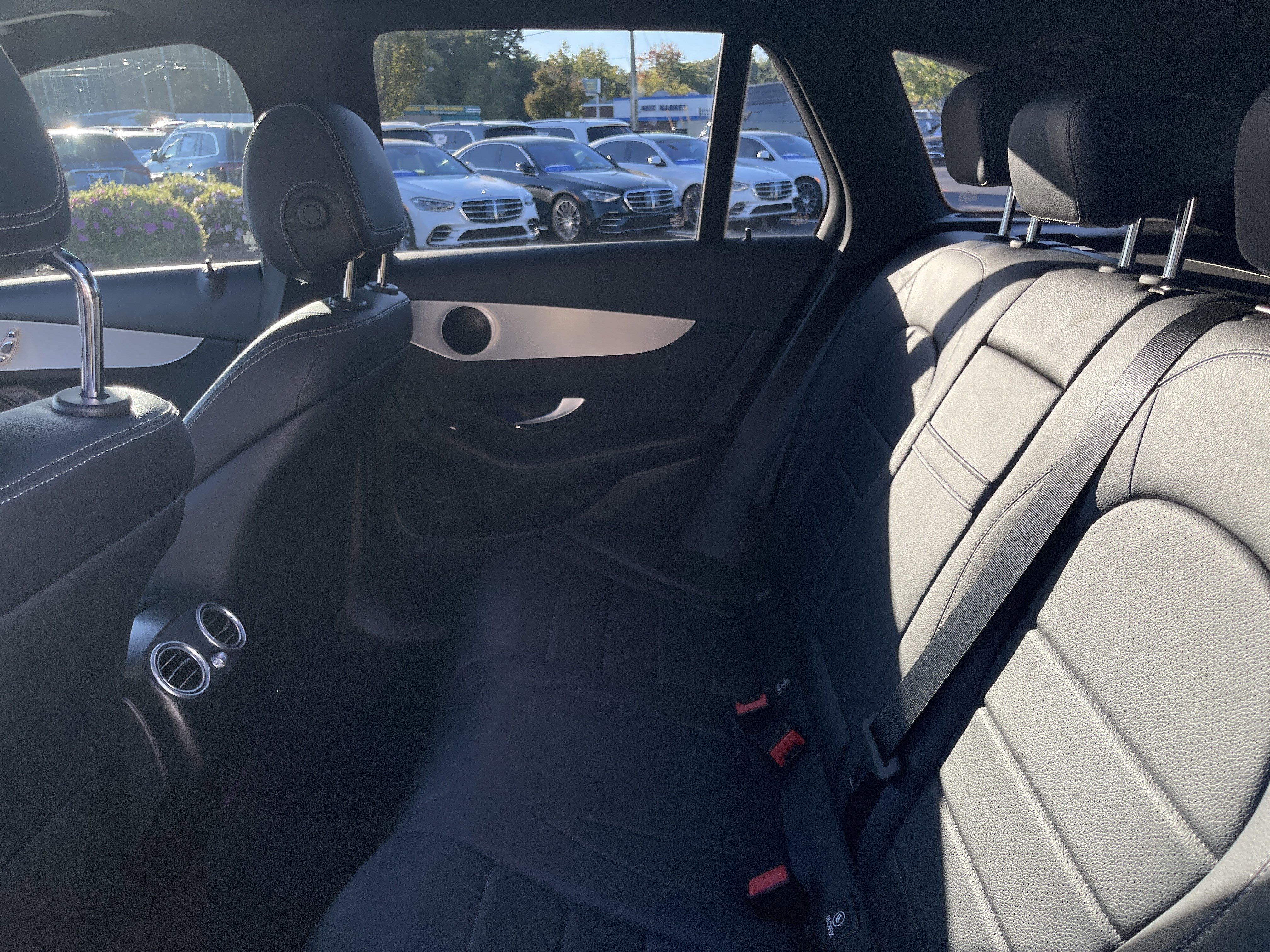 Certified 2021 Mercedes-Benz GLC 300 4MATIC image 33