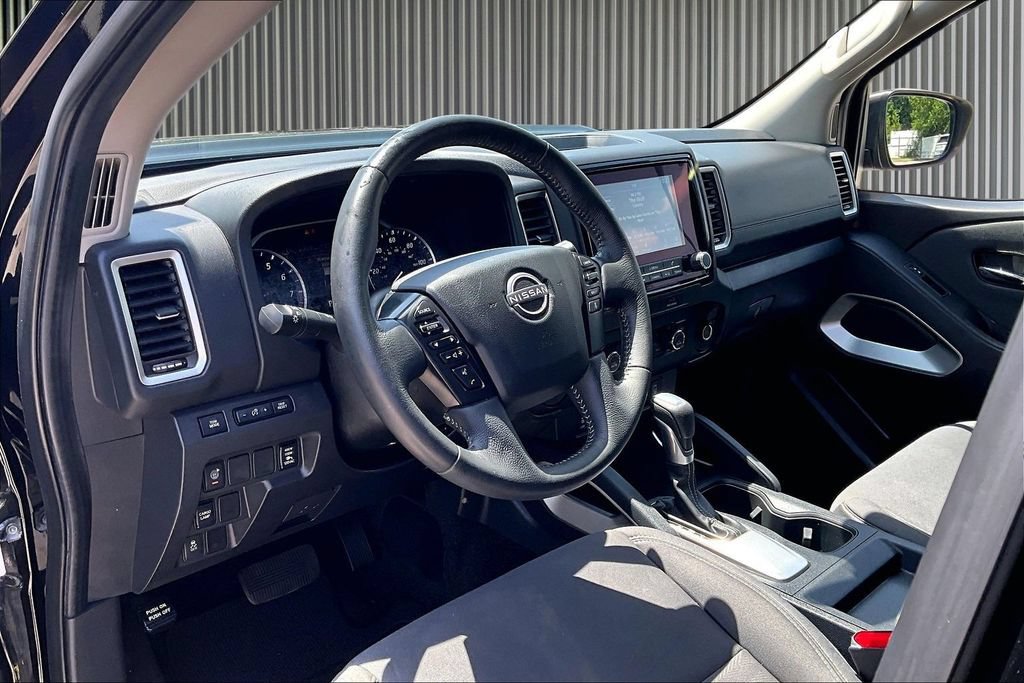 Used 2022 Nissan Frontier SV RWD image 15